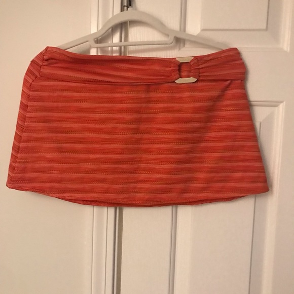 St. John Swim Trio: Bikini Swimsuit in Size 6 and Matching Swim Skirt in Small - Picture 6 of 11